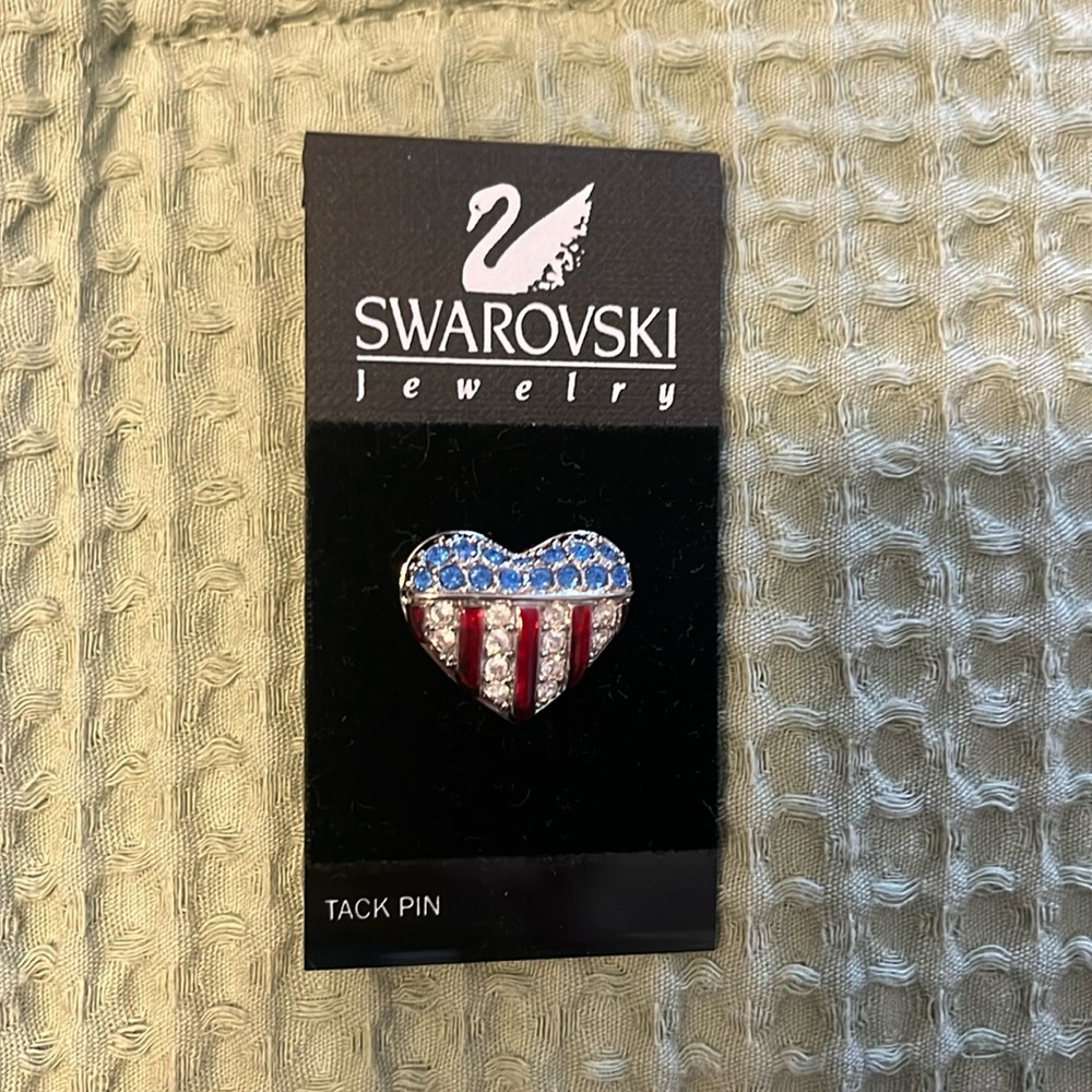 Swarovski | Brave Heart Pin